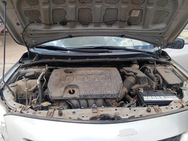 Toyota Corolla 2009 Silver