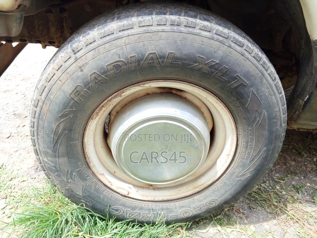 Ford E-250 2006 White