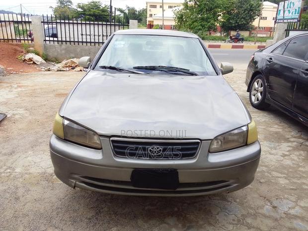 Toyota Camry 1999 Gray