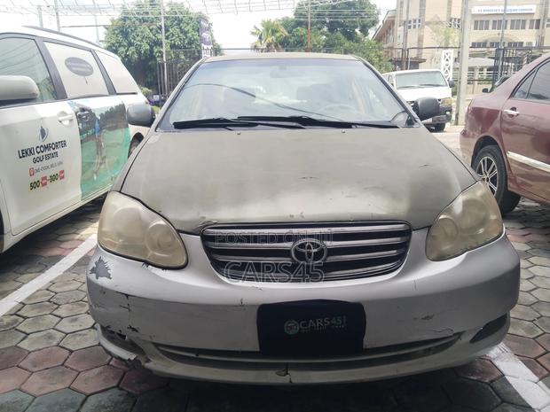 Toyota Corolla 2004 Gray