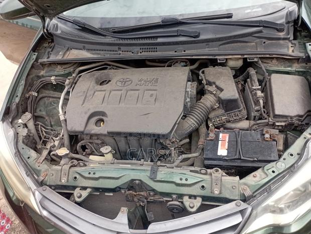 Toyota Corolla 2016 Green