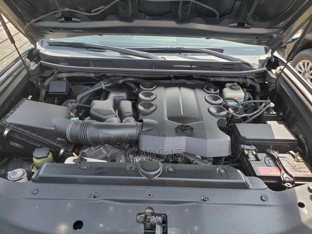 Toyota Land Cruiser Prado 2019 Black