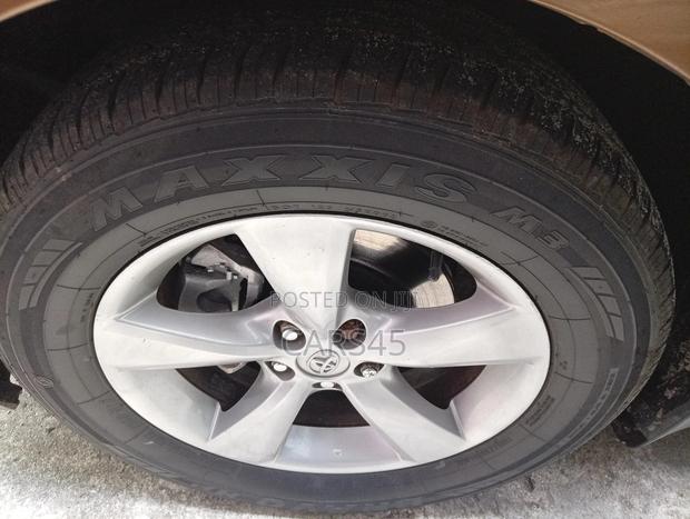 Toyota Sienna 2010 Brown