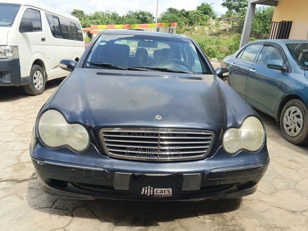Mercedes-Benz C200 2001 Blue
