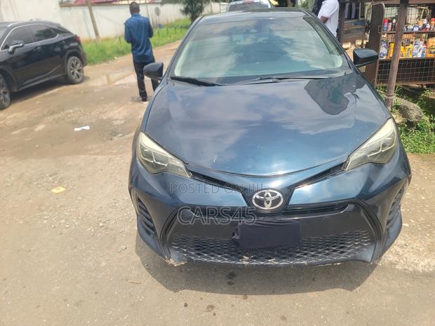 Toyota Corolla 2018 Blue