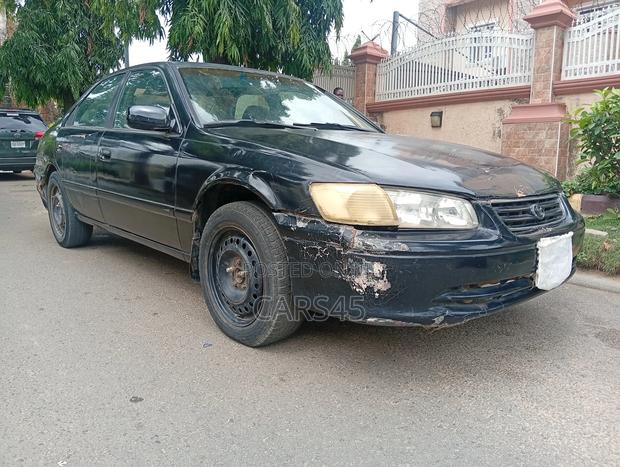 Toyota Camry 2001 Black