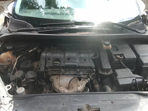 Peugeot 307 1.4 2005 White