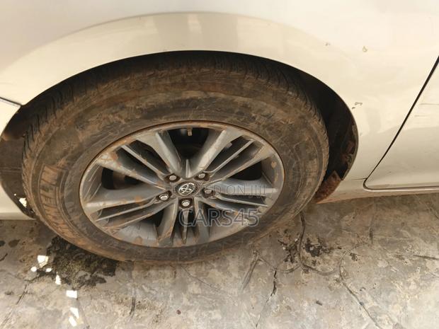 Toyota Camry 2017 Gray