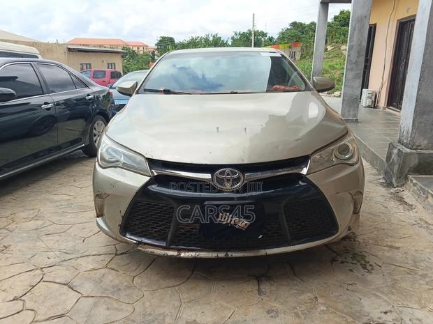 Toyota Camry 2017 Gray