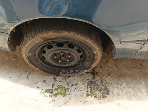 Toyota Camry 1996 Blue