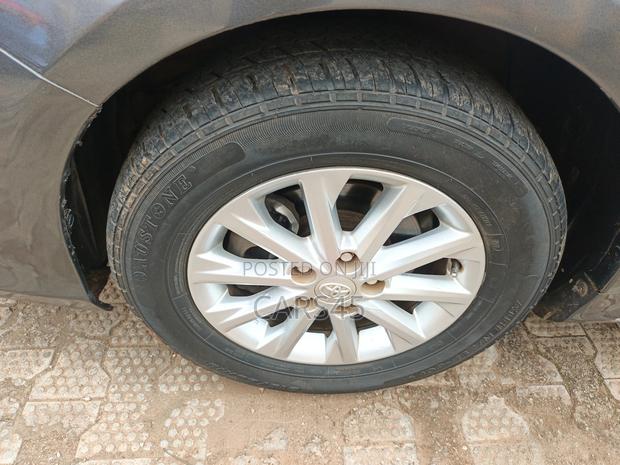 Toyota Camry 2012 Gray