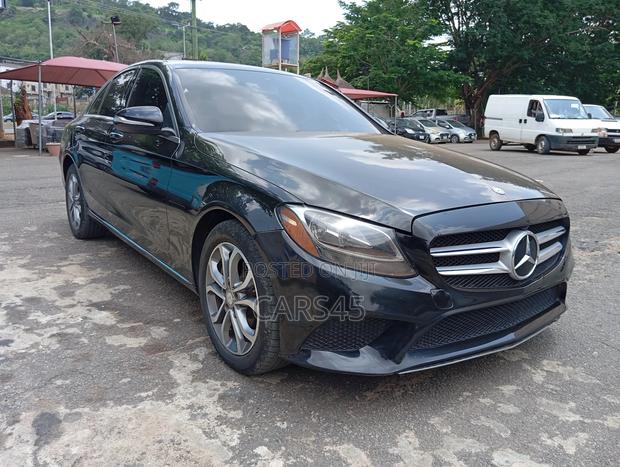 Mercedes-Benz C300 2015 Black
