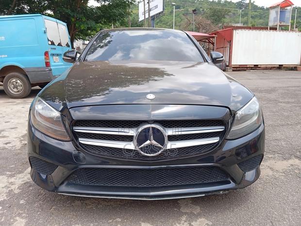 Mercedes-Benz C300 2015 Black