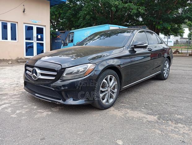 Mercedes-Benz C300 2015 Black