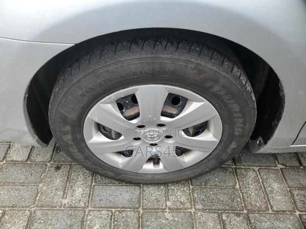 Toyota Camry 2010 Silver