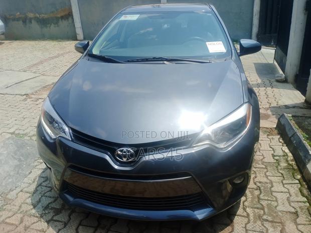 Toyota Corolla 2015 Gray