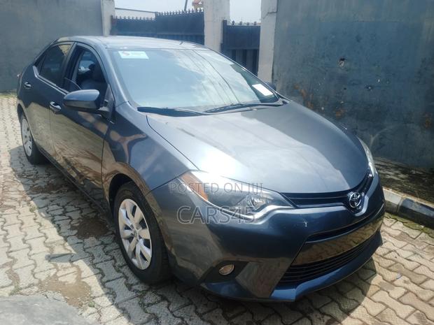 Toyota Corolla 2015 Gray