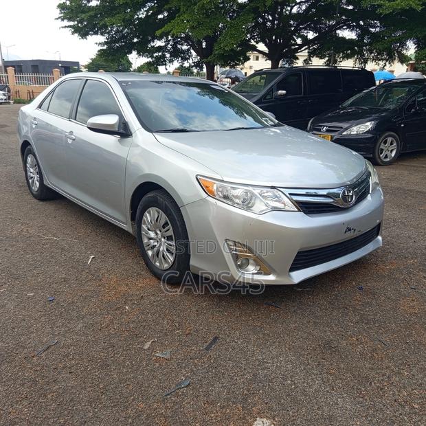 Toyota Camry 2014 Silver