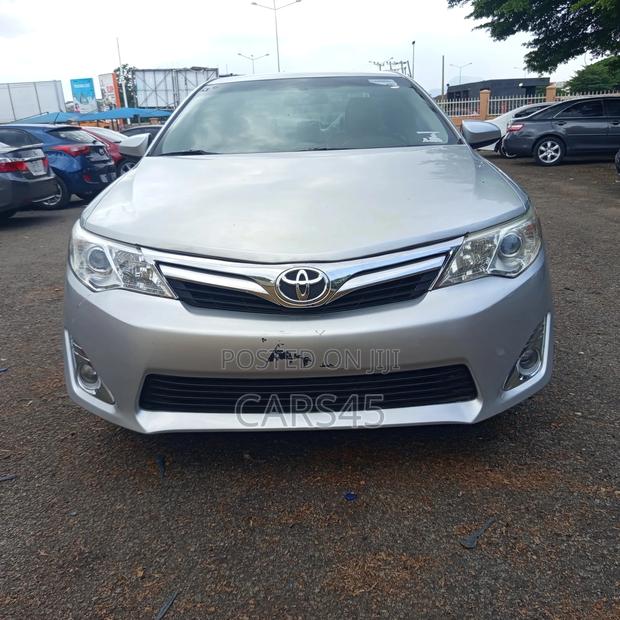 Toyota Camry 2014 Silver