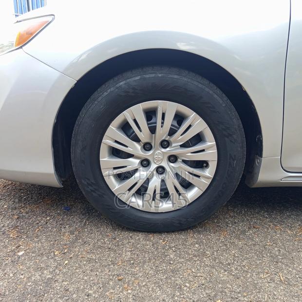Toyota Camry 2014 Silver