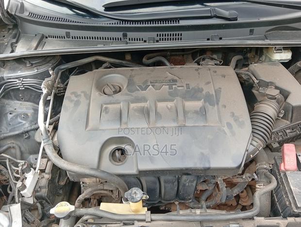 Toyota Corolla LE 4dr Sedan (1.8L 4cyl CVT) 2014 Gray