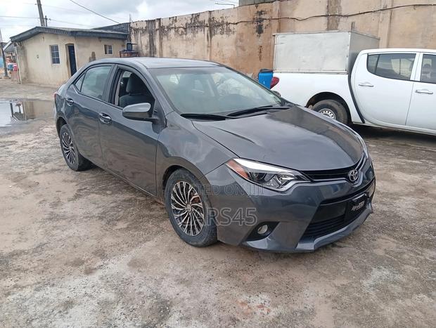 Toyota Corolla LE 4dr Sedan (1.8L 4cyl CVT) 2014 Gray
