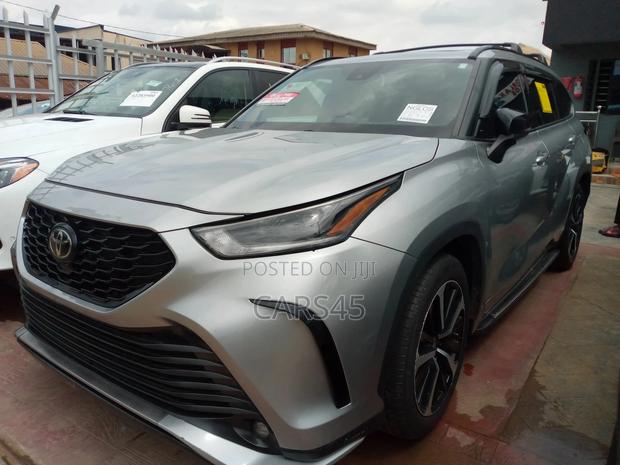 Toyota Highlander 2022 Gray