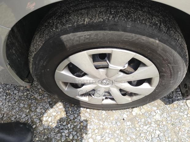 Toyota Corolla 2011 Silver