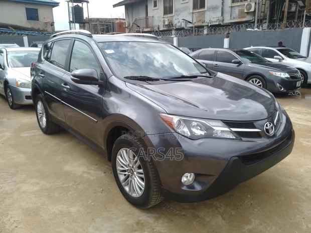 Toyota RAV4 2015 Gray