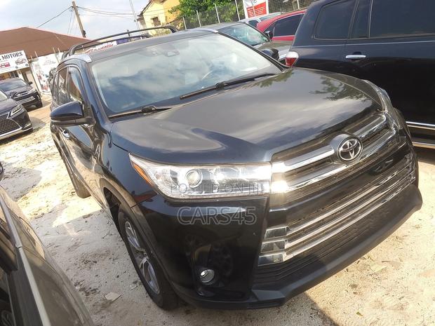 Toyota Highlander XLE 4dr SUV AWD (3.5L 6cyl 6A) 2015 Black