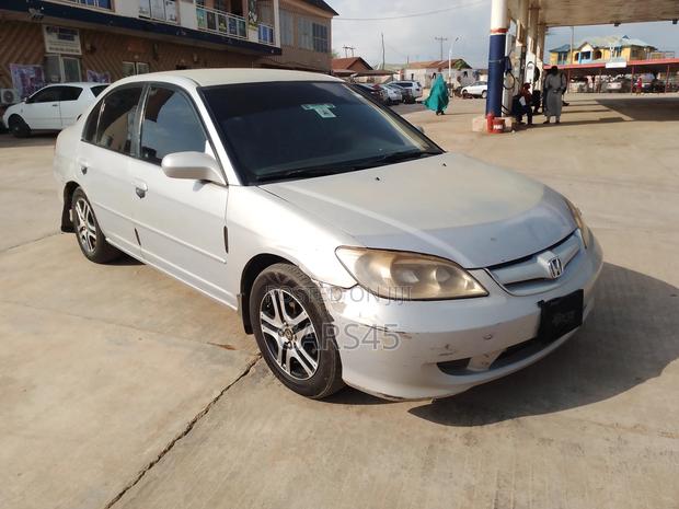 Honda Civic 2005 Silver