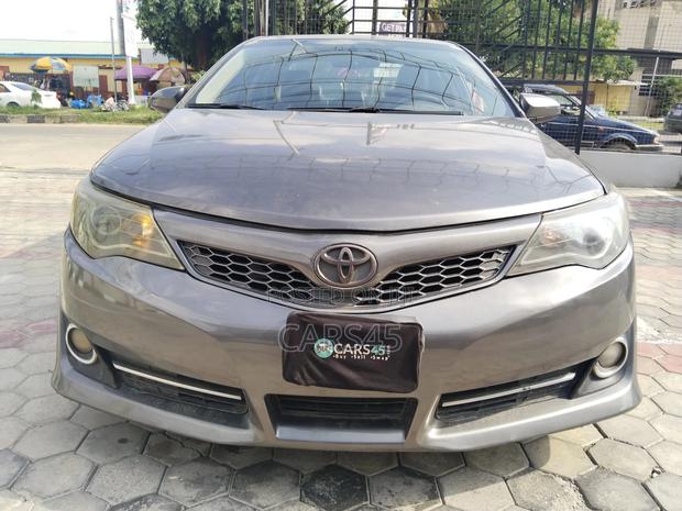 Toyota Camry 2012 Gray