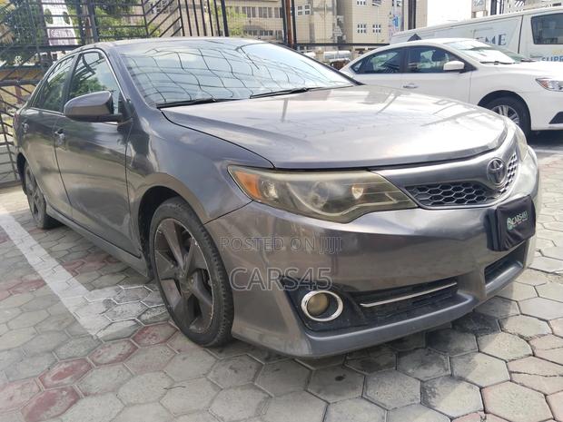 Toyota Camry 2012 Gray