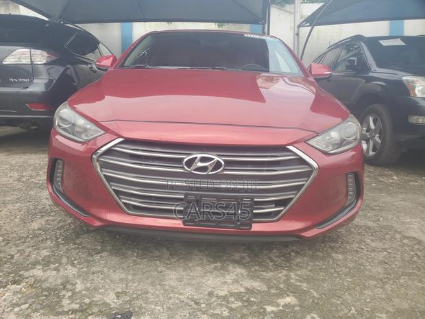 Hyundai Elantra Limited Sedan FWD (2.0L 4cyl 6A) 2017 Red
