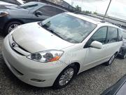 Toyota Sienna XLE 7 Passenger 2010 White for sale