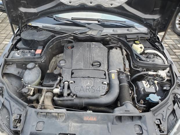 Mercedes-Benz C250 2012 Black