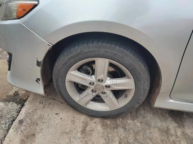 Toyota Camry 2012 Silver