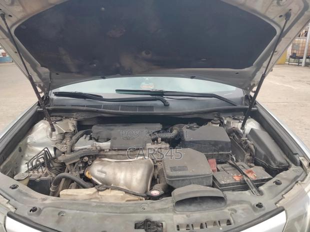 Toyota Camry 2012 Silver
