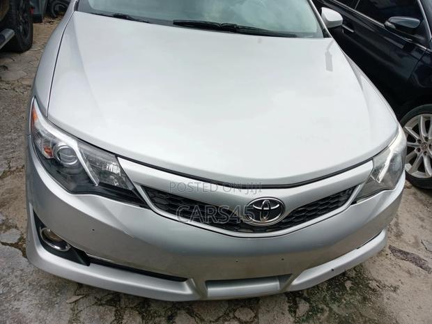 Toyota Camry SE Limited Edition 4dr Sedan (2.5L 4cyl 6A) 2012 Silver