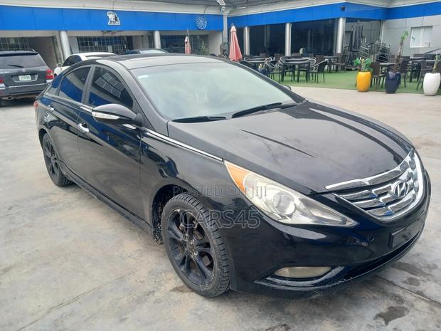 Hyundai Sonata 2012 Black