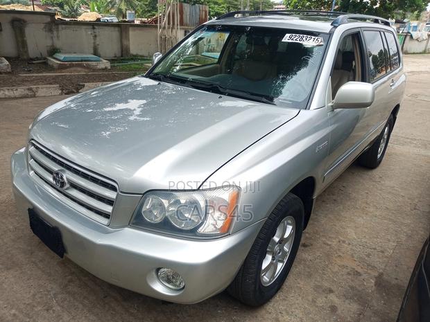 Toyota Highlander 2002 Silver