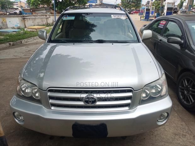 Toyota Highlander 2002 Silver
