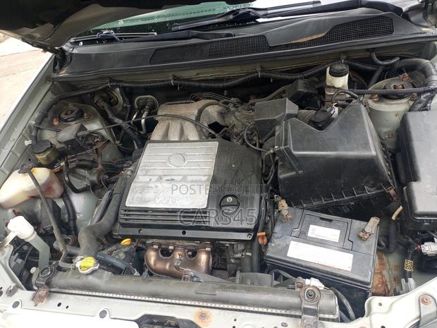 Toyota Highlander 2002 Silver