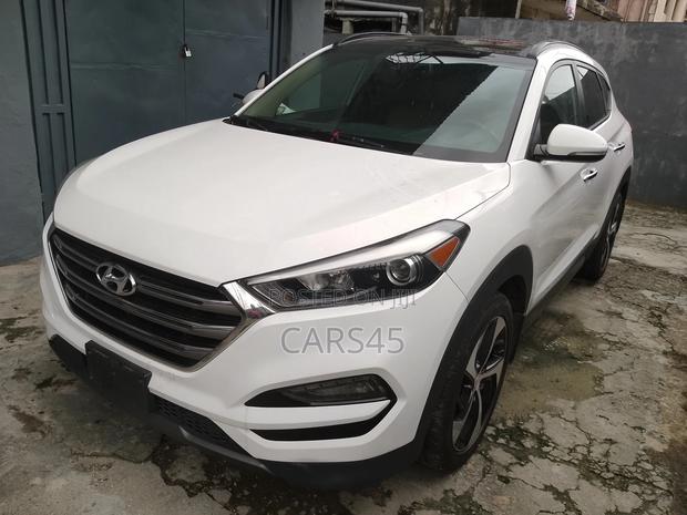 Hyundai Tucson 2016 White