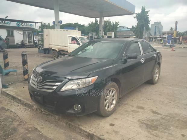 Toyota Camry 2011 Black