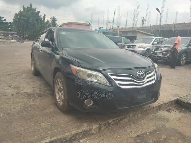 Toyota Camry 2011 Black