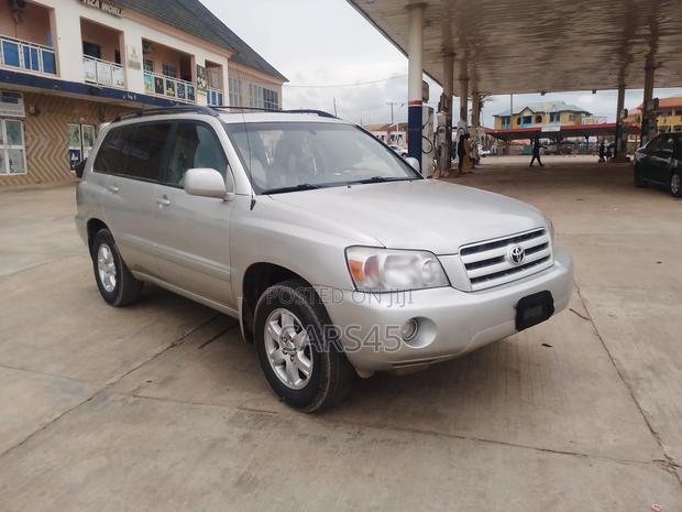 Toyota Highlander 2005 Silver