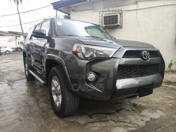Toyota 4-Runner SR5 4x4 Premium 2019 Gray