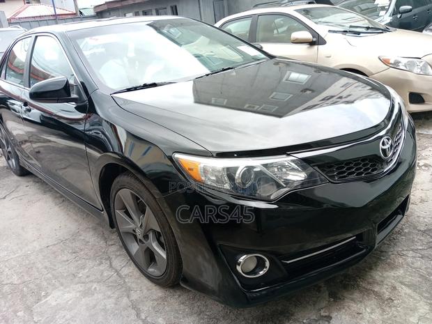 Toyota Camry SE V6 4dr Sedan (3.5L 6cyl 6A) 2012 Black