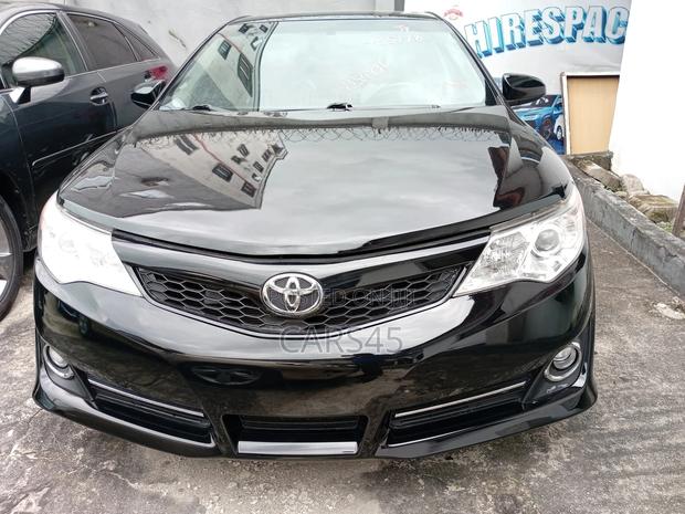 Toyota Camry SE 4dr Sedan (2.5L 4cyl 6A) 2012 Black